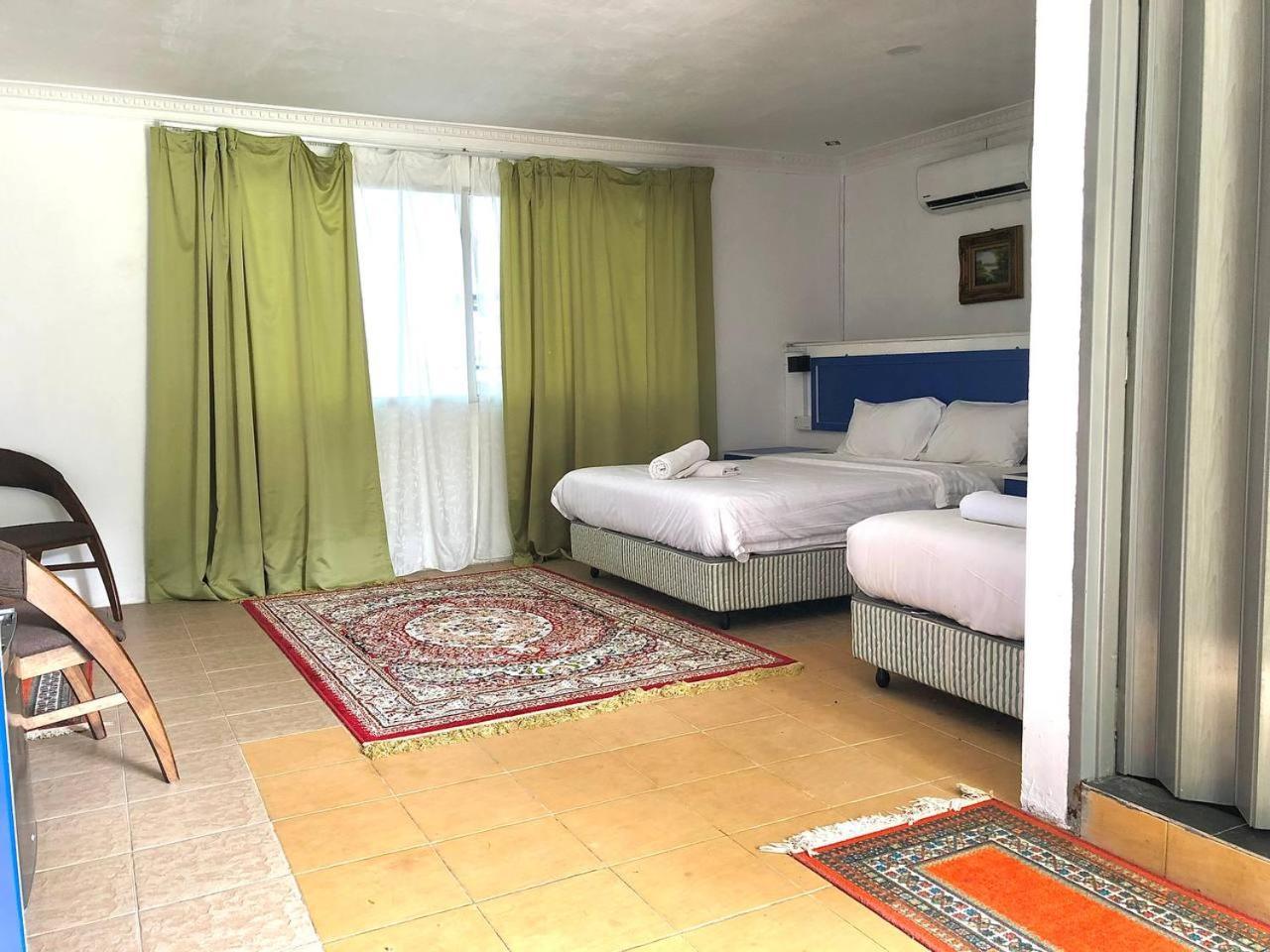 Green Town Hotel & Resort ポートディクソン エクステリア 写真