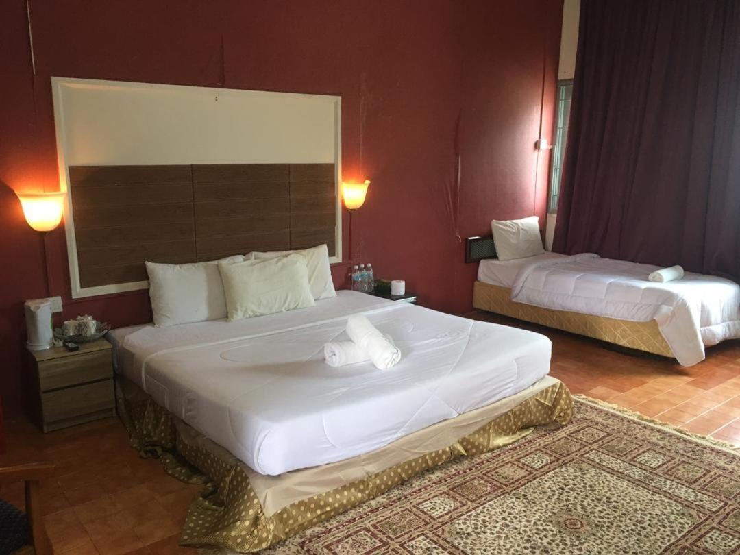 Green Town Hotel & Resort ポートディクソン エクステリア 写真