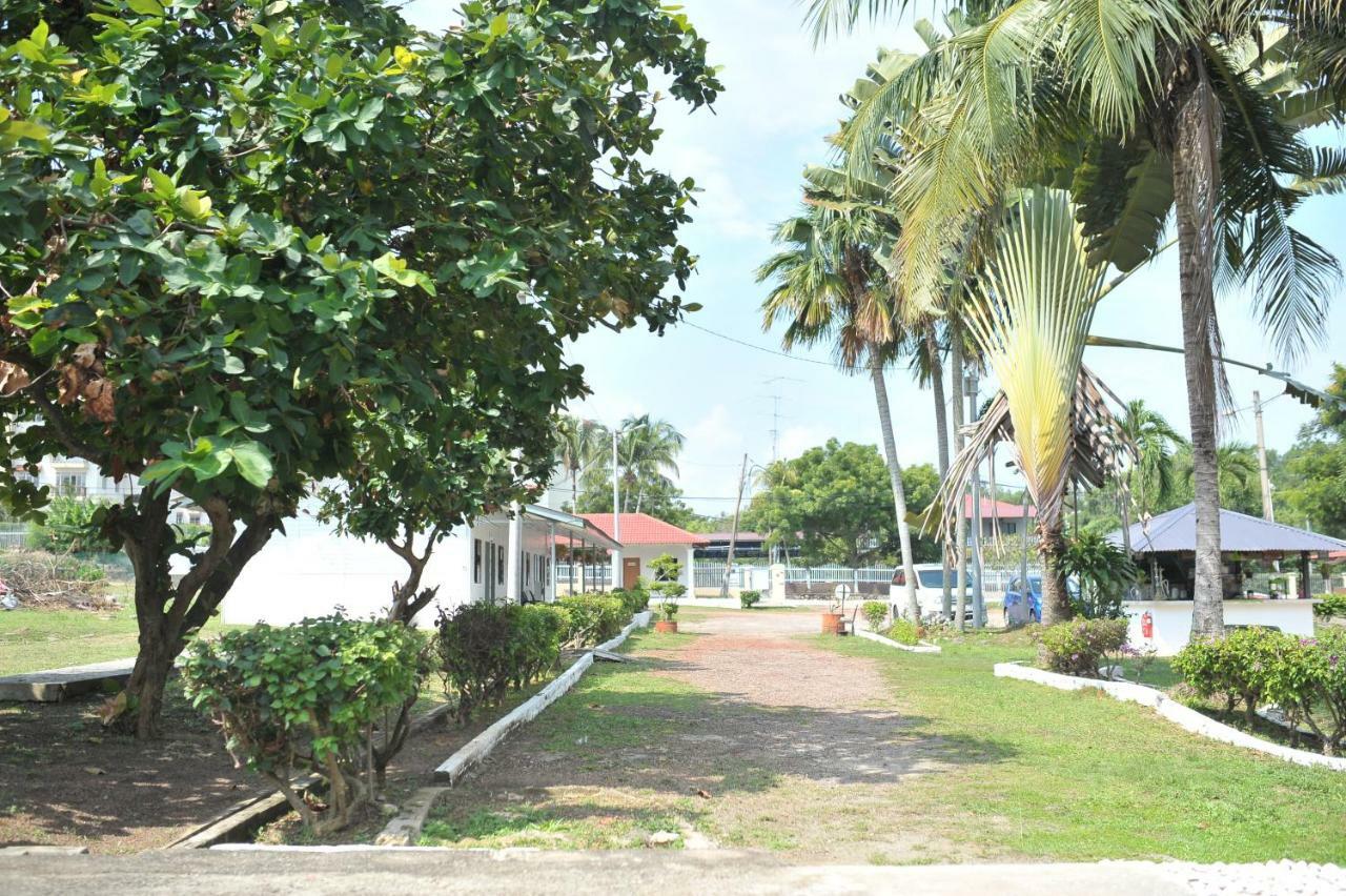 Green Town Hotel & Resort ポートディクソン エクステリア 写真